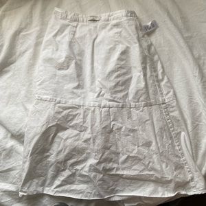 Aritzia Babaton poplin skirt